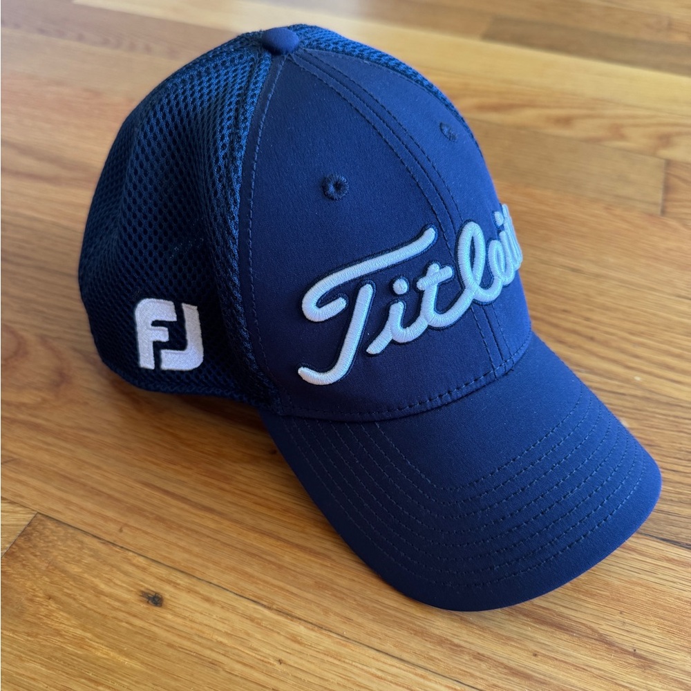 Titleist Dark Blue Mesh Golf Cap